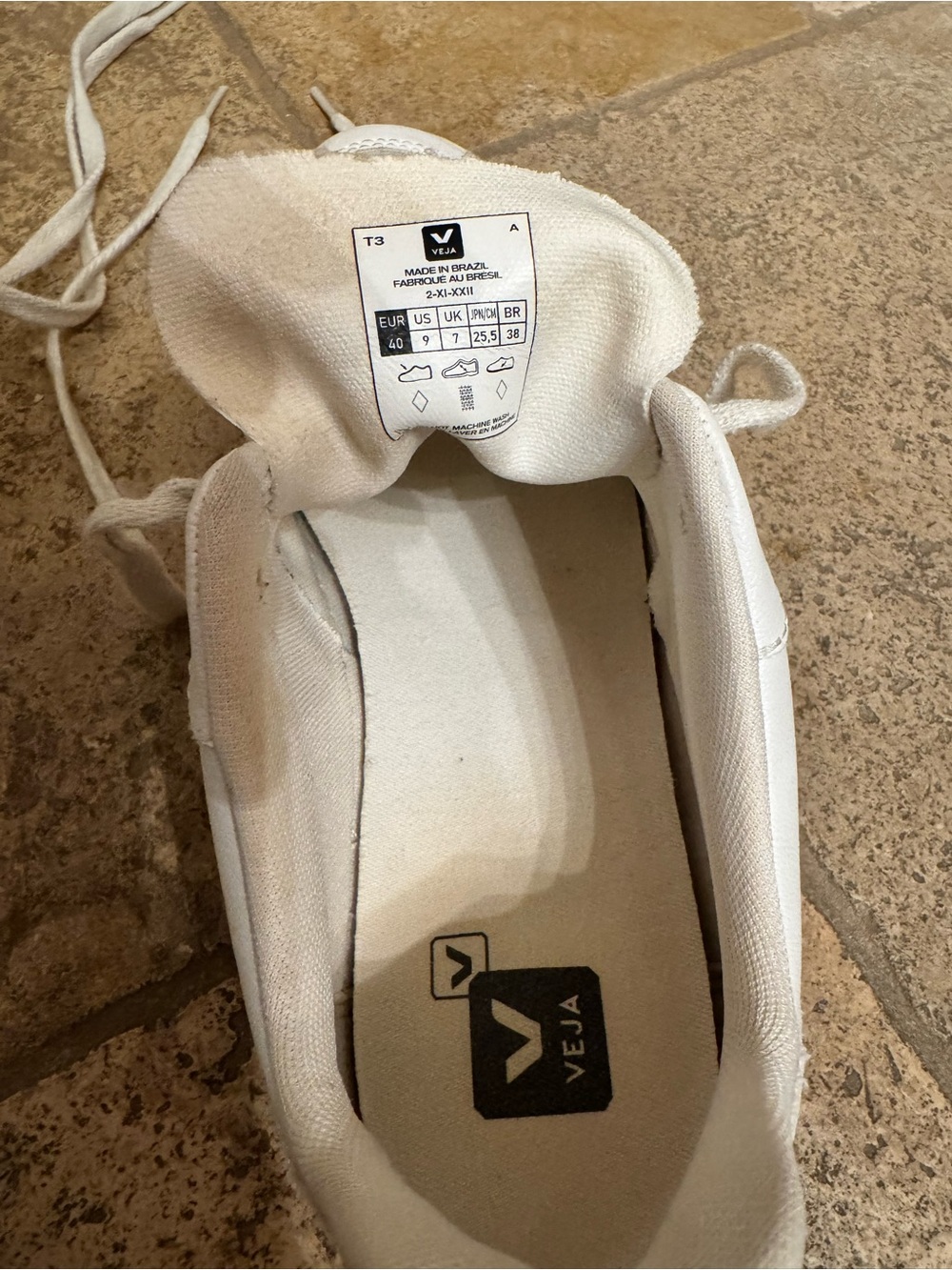 Veja Women’s V-10 Shoes - Picture 6 of 6